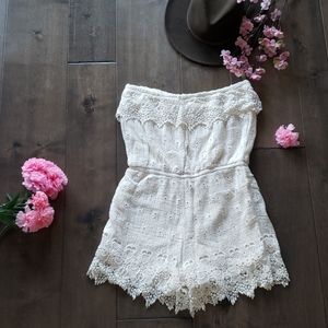 Sleeveless Ivory Lace Romper